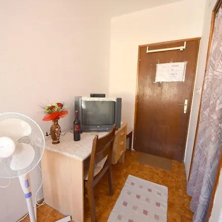 Πανσιόν Smilje 3*